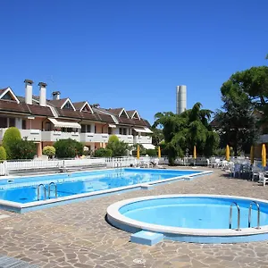 https://residence-equilio.hotelinveneto.com