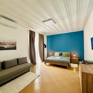 https://apt-sicilian-vibes-house-in-centro.catania-hotels.net